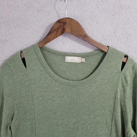 Nation Ltd Green Long Sleeve Top Size M Crew neck Pullover Cutout Shoulder  27CT - Picture 6 of 8